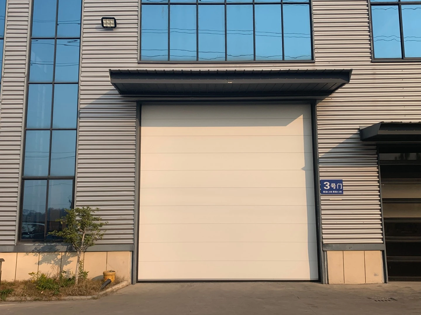 安必信工业门来宾服务站生产基地